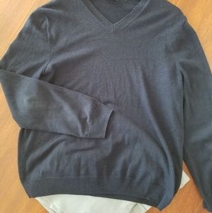 Gap sweater
